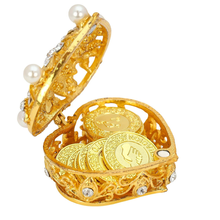 Elegant gold Arras set with 13 Spanish unity coins stored in a heart-shaped box adorned with diamonds and pearls, perfect for weddings - tingkucoins.com
