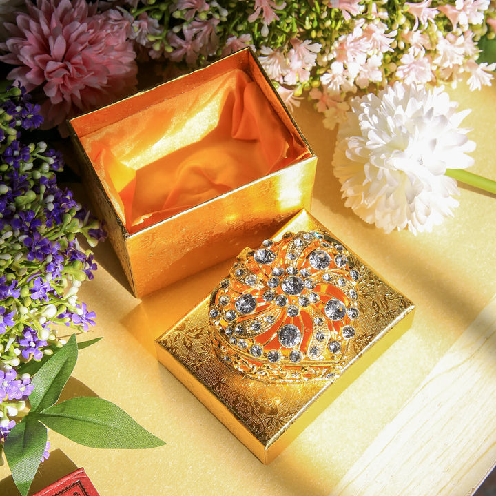 Glamorous gold rhinestone heart box paired with an embossed gold gift box. Elegant, romantic, and perfect for gifting - tingkucoins.com