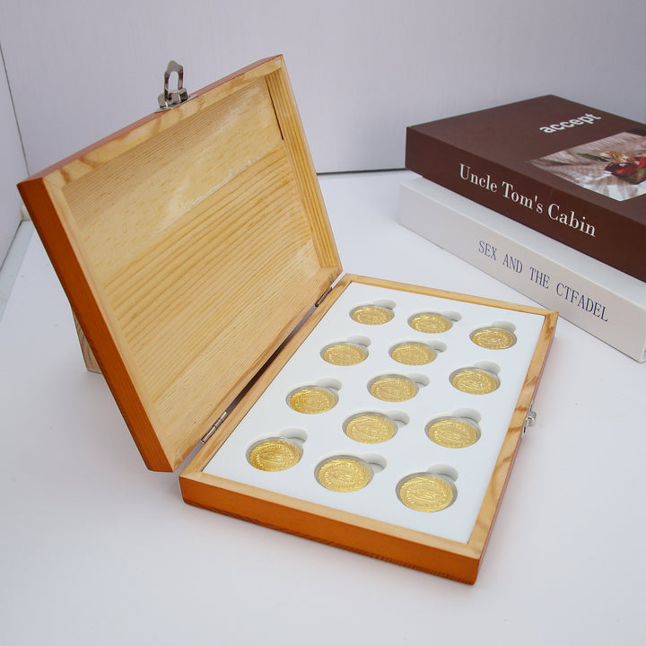 Juego de Arras Virgen de Guadalupe Personalizado – 13 Monedas de Boda con Caja Roja de Madera - TINGKU