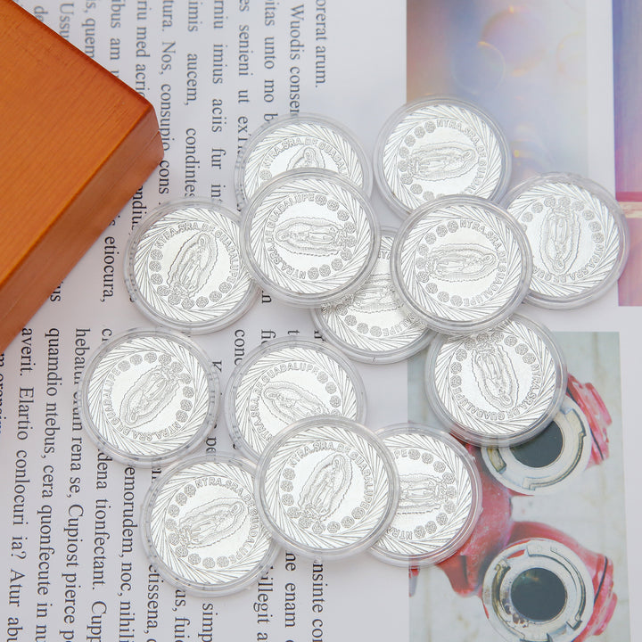 Juego de Arras Virgen de Guadalupe Personalizado – 13 Monedas de Boda con Caja Roja de Madera - TINGKU