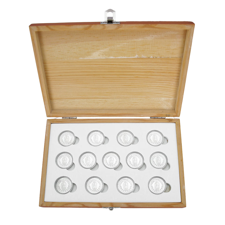 Juego de Arras Virgen de Guadalupe Personalizado – 13 Monedas de Boda con Caja Roja de Madera - TINGKU